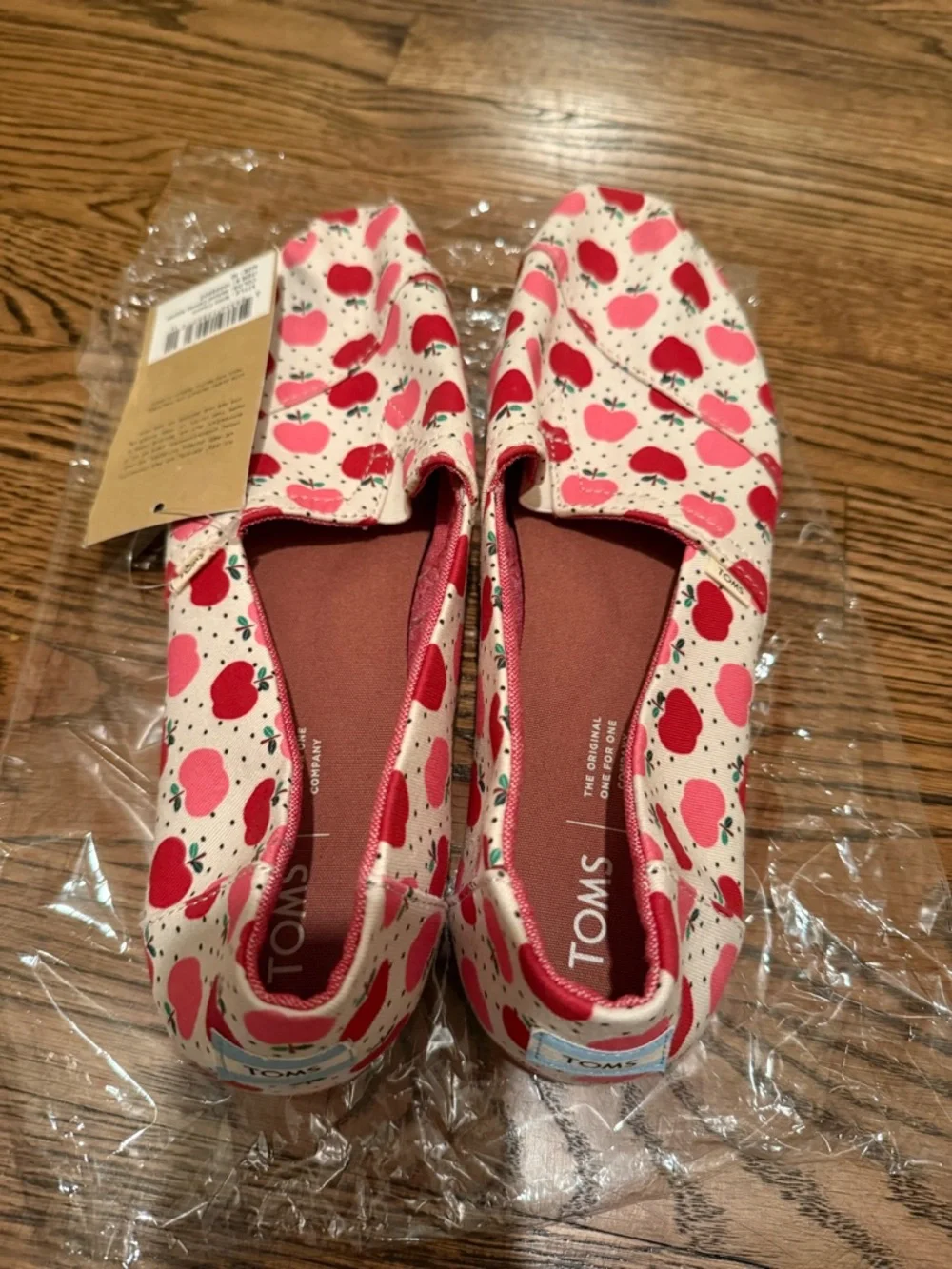 TOMS Cream Slip-On Sneakers with Red and Pink Apple Print - Picture 5 of 6